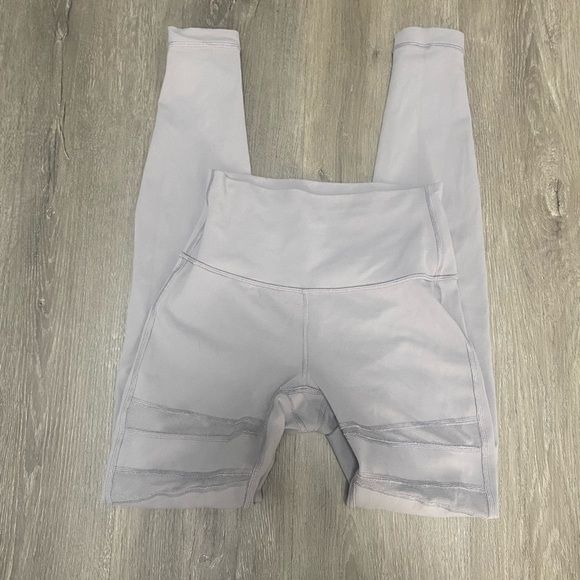 Lululemon High Waisted Mesh leggings size 4, 28 inch - Picture 1 of 5